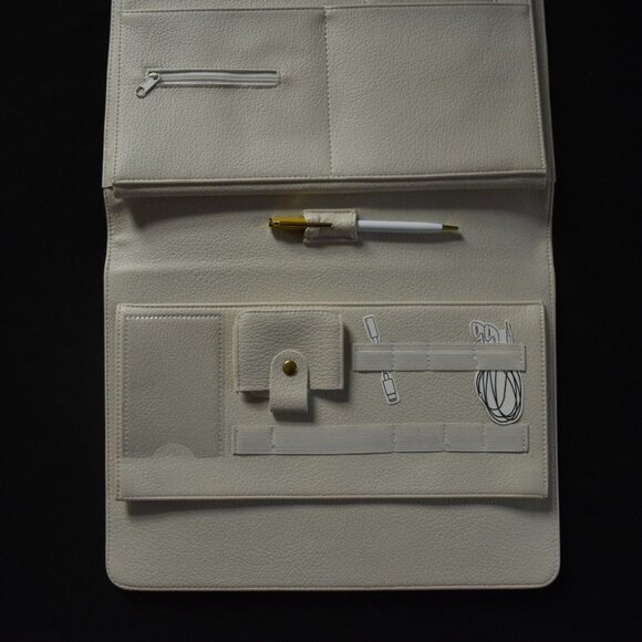 AC Tech Document Holder Portfolio Multiple Pockets Pen From Indigo Books & Music - Picture 4 of 6